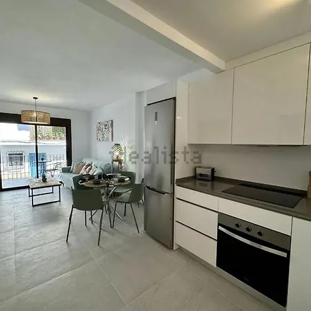 2 Bed In *