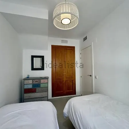 2 Bed In *